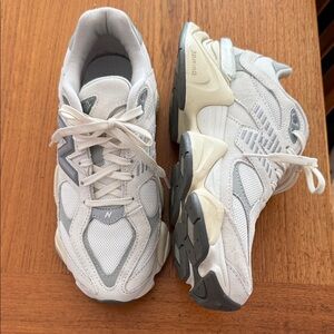Women’s new balance 9060